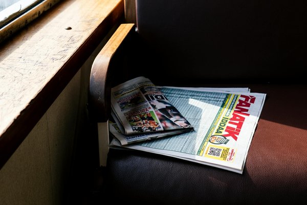 Welche Jeans-Schnitte sind in der Damenmode aktuell angesagt?